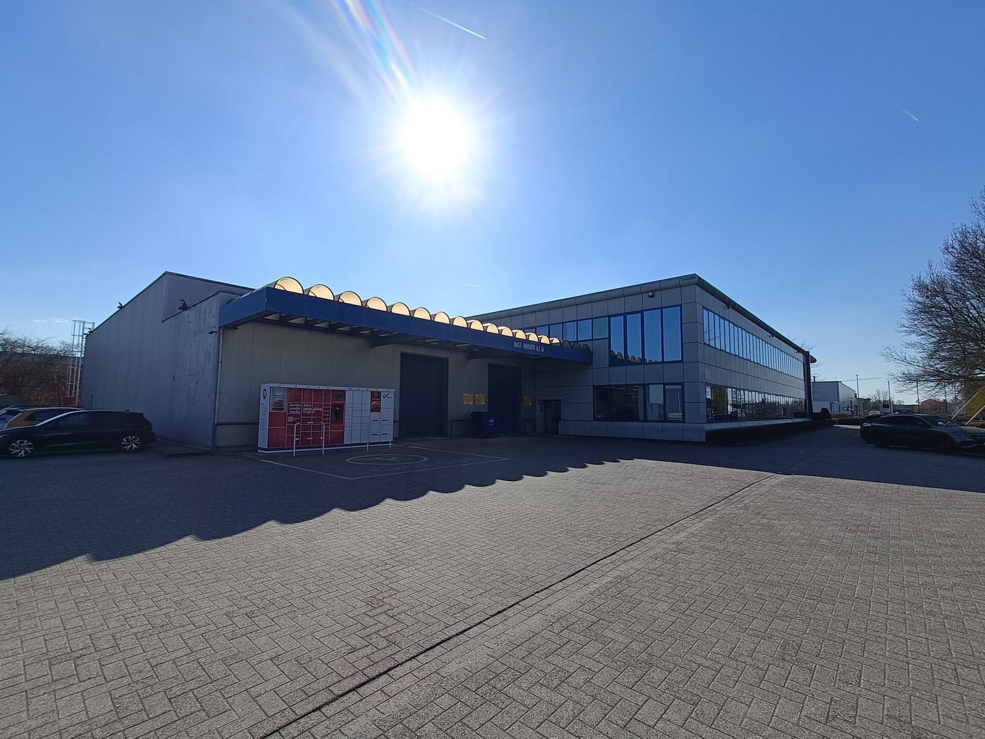 Gebouw voor gemengd gebruik te huur in Wommelgem