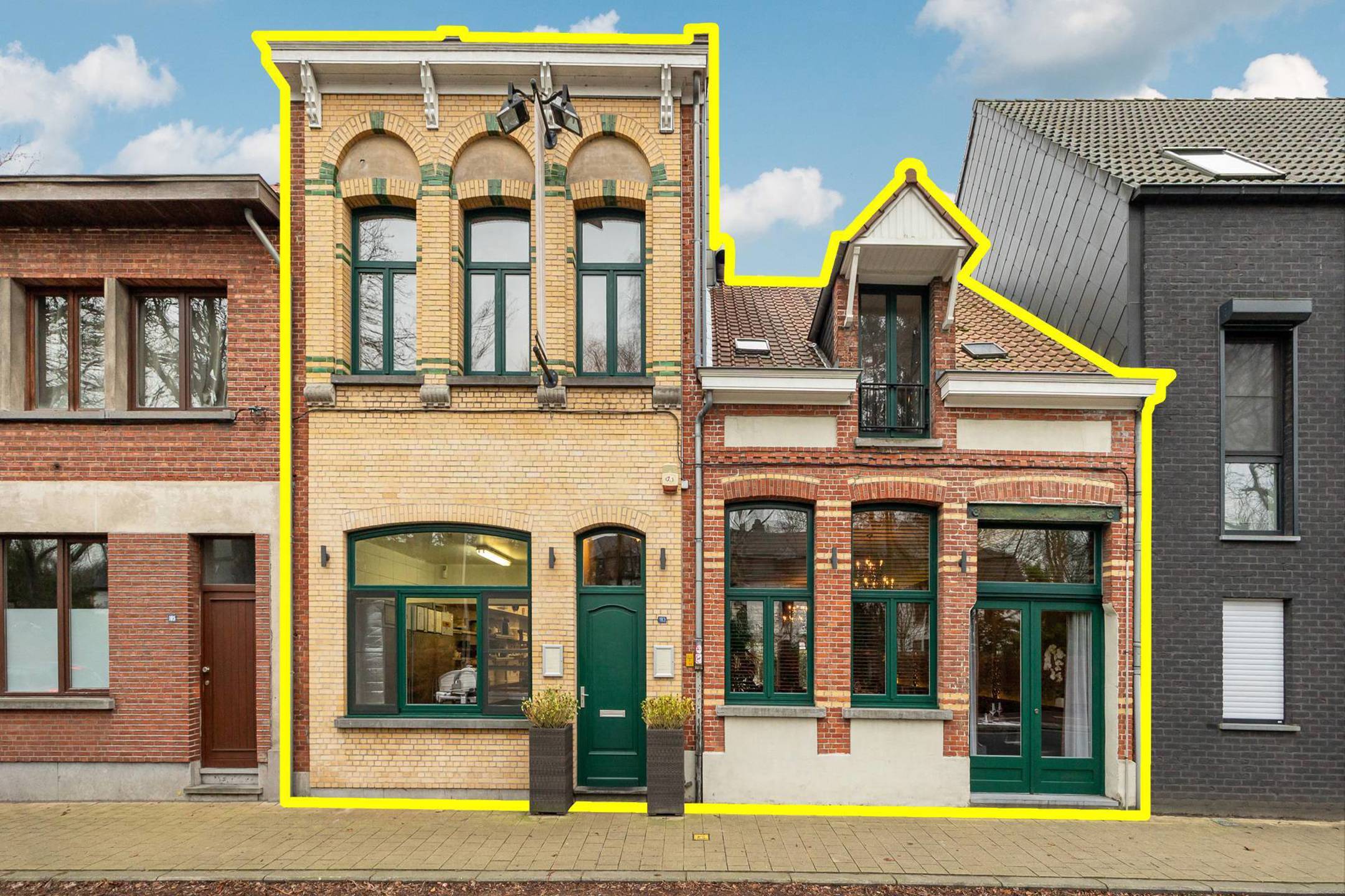 Gebouw voor gemengd gebruik te koop in Kapellen