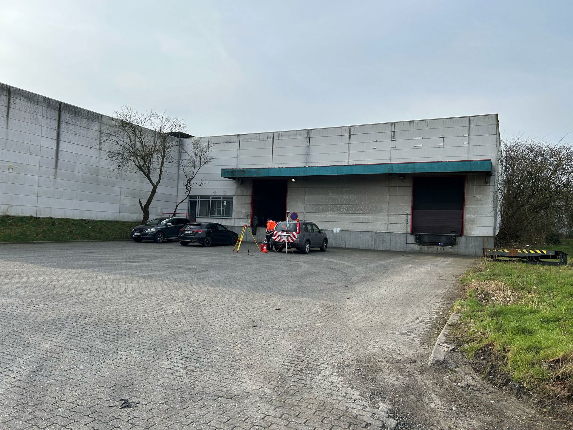 Industrieel gebouw te huur in Hoogstraten