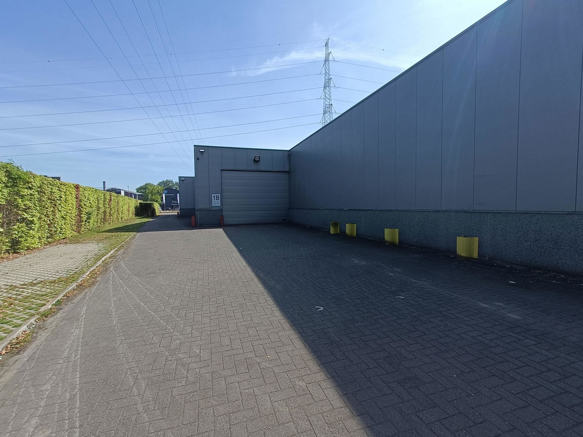 Industrieel gebouw te huur in Lint