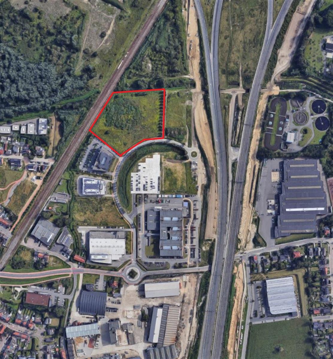 Industrieel terrein te koop in Zwijndrecht