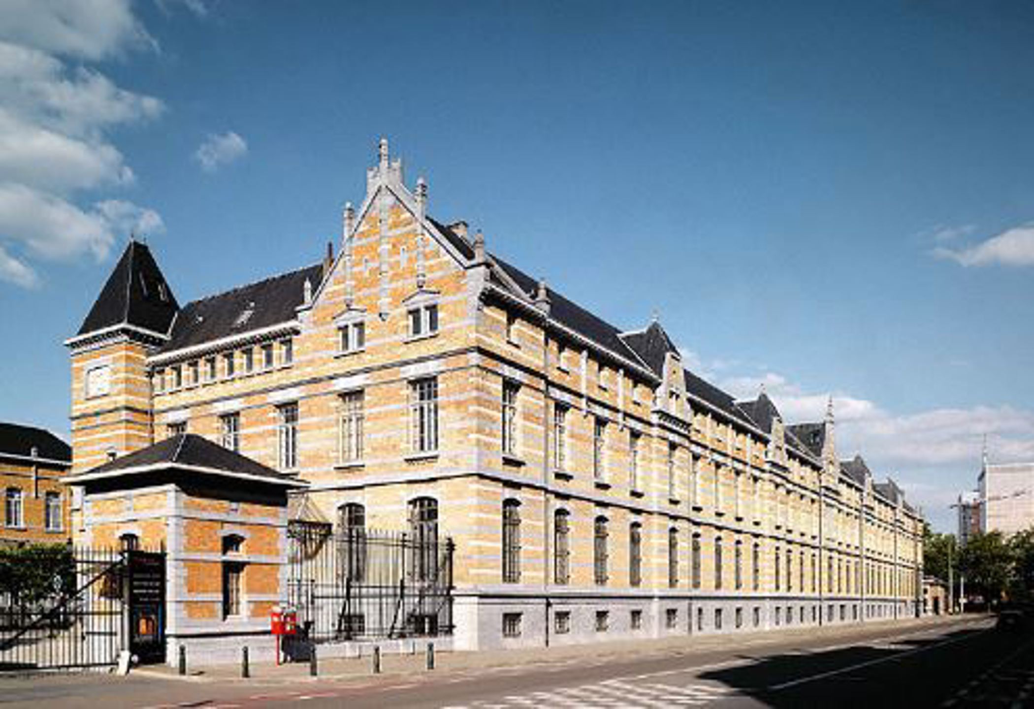 Kantoorgebouw te huur in Brussel