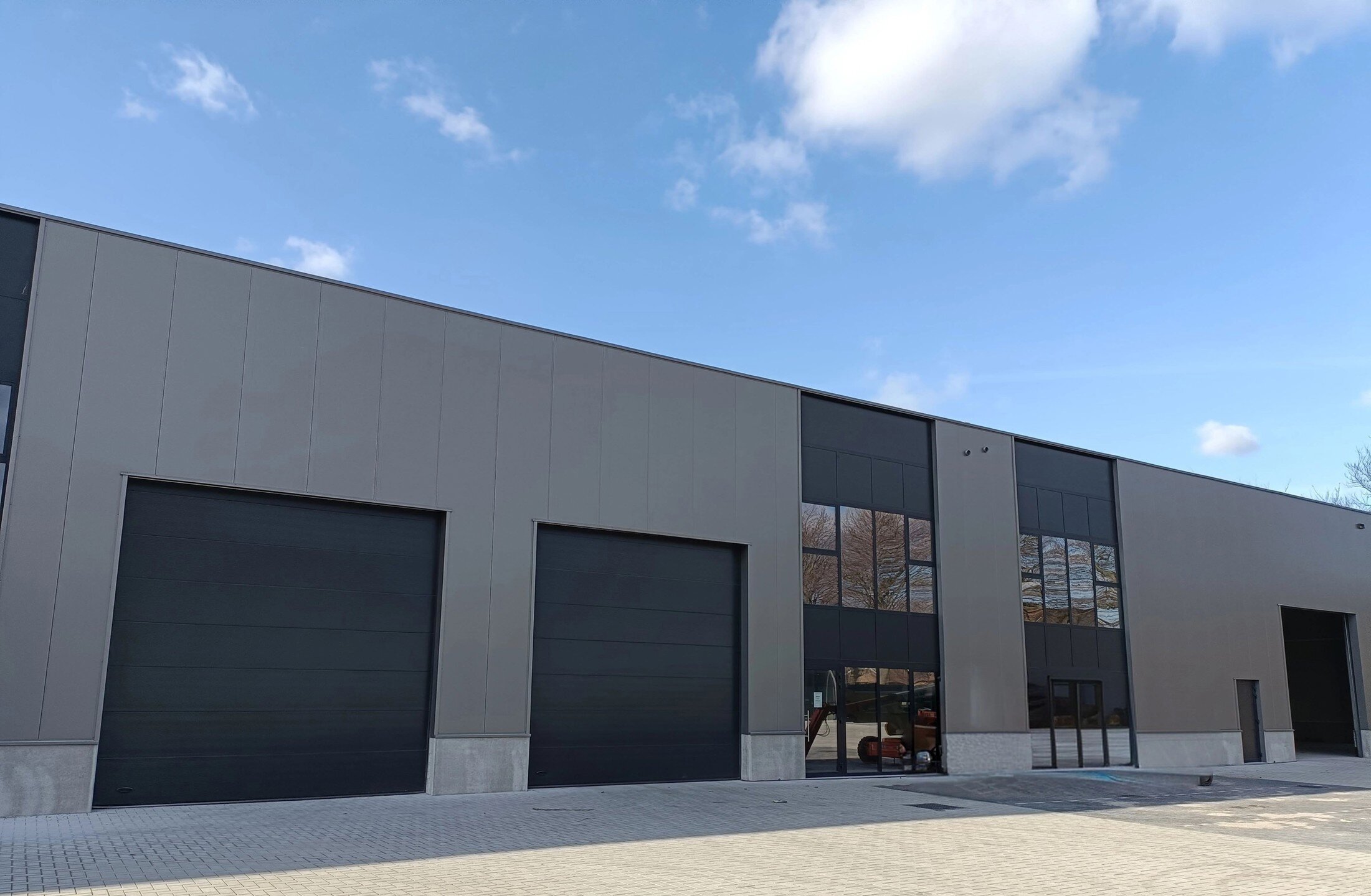 Kmo-unit te huur in Schoten