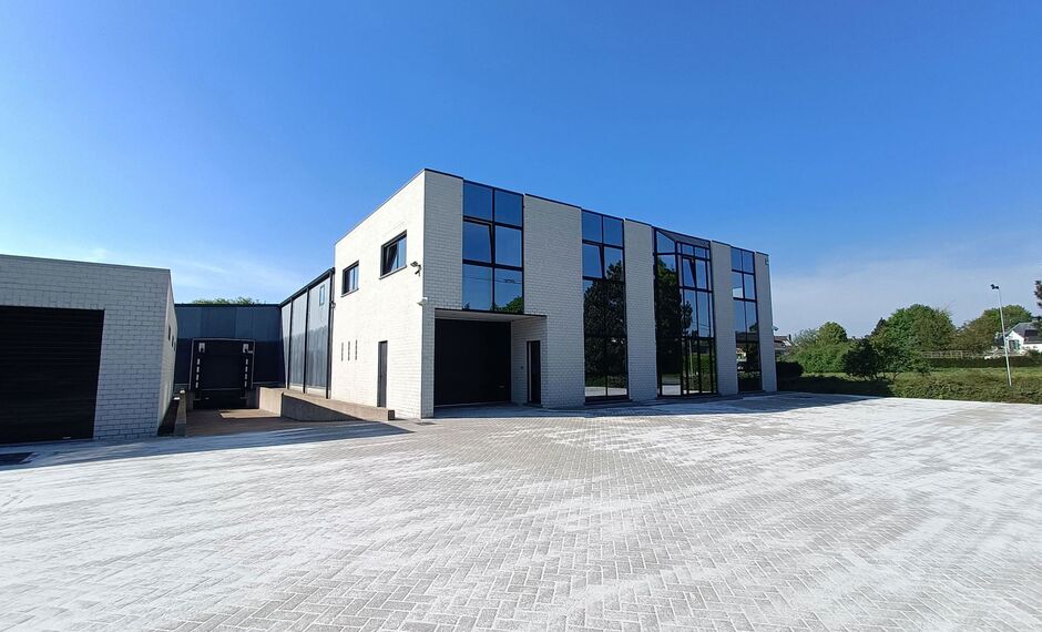 Bedrijfsgebouw te huur in Lier