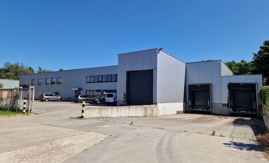 Bedrijfsgebouw te huur in Ranst