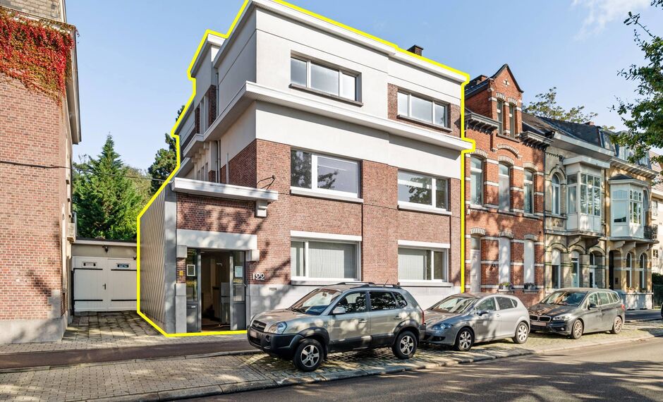 Gebouw voor gemengd gebruik te koop in Schoten