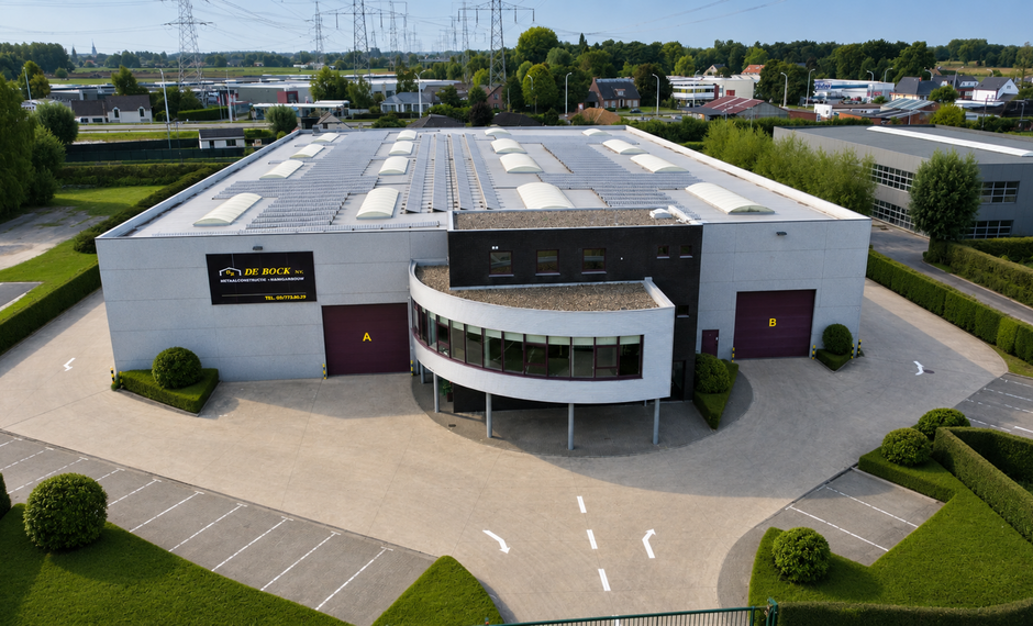Het betreft de verhuur van een magazijn met kantoren in het bedrijvenpark Doornpark te Beveren, gelegen vlakbij de N70, dewelke voor een vlotte verbinding zorgt met de E34/E17. 

Deze unit heeft  een oppervlakte van ca. 1665 m&sup2;, bestaande uit ca. 1375 m