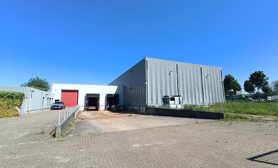 Industrieel gebouw te huur in Malle