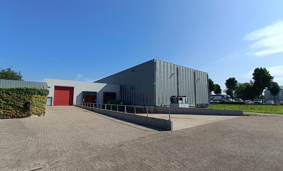 Industrieel gebouw te huur in Malle
