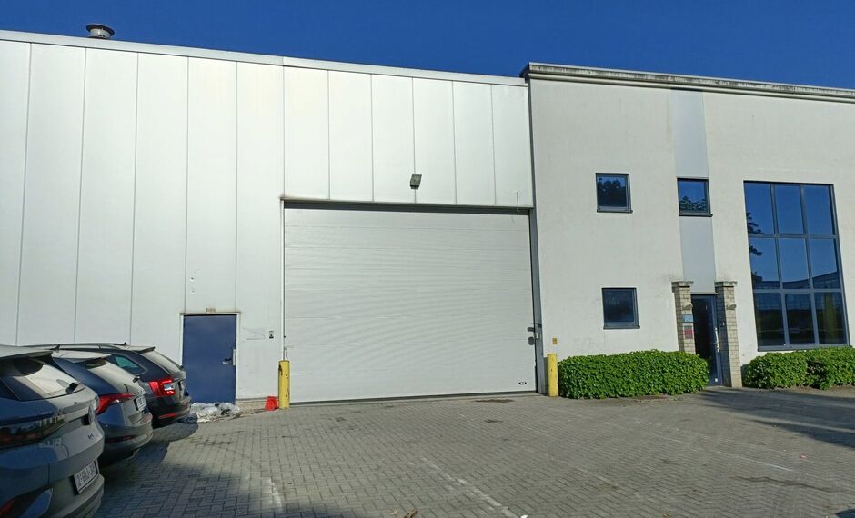 Industrieel gebouw te huur in Wommelgem