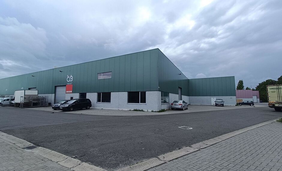 Industrieel gebouw te huur in Wommelgem