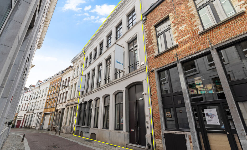 Kantoorgebouw te huur in Antwerpen